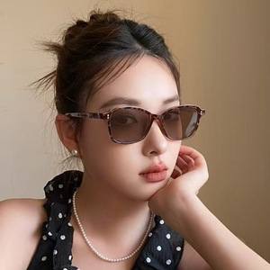 Gafas de Sol Polarizadas Rectangulares Truframe para Mujer, Montura Completa, Protección UV400, Estilo Elegante para Adultos 2025 - Product Image 1