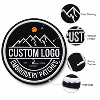 Patch en tissu sergé brodé en 3D avec logo personnalisé, badges thermocollants personnalisés pour chapeaux, vestes, sacs à dos, uniformes, décoration