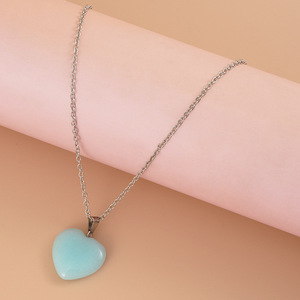 Karanlıkta parlayan kolye kadınlar iç<span class=keywords><strong>in</strong></span> doğal taş kalp şekli aydınlık kolye kolye - Product Image 4