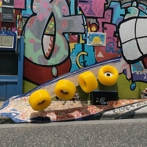 Pièces de skateboard haute performance en érable avec roues bicolores CNC Duro et roulements à billes - Product Image 1