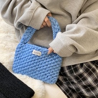 Petit sac carré dames sac à main 2025 Simple à la main Crochet sac laine tissé sac à bandoulière en gros