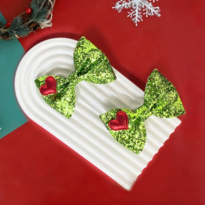 Barrettes à cheveux vertes inspirées du Grinch, avec nœud scintillant et cœur rouge, accessoires pour cheveux de Noël - Product Image 4