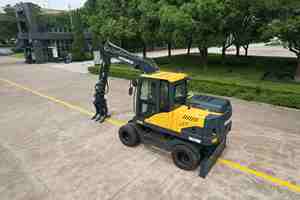 Excavatrice sur pneus Hyundai HW80G HX80 8 tonnes en excellent état avec moteur de marque supérieure et certification CE/EPA à vendre - Product Image 3