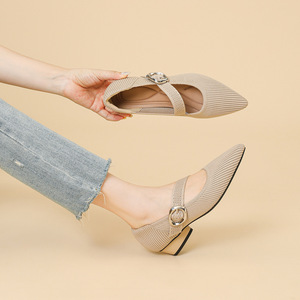 स्टाइलिश बुना हुआ पैर कम एड़ी के जूते - Product Image 3