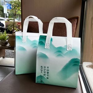 <b>Customize</b> logo Non Woven Alu Foil Disposable Thermal Insulated Food Bag for Delivery Cake Coffee Dessert Take Out Takeaway Bags - Product Image 1