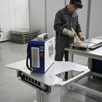 Machine de soudage au laser QCW de 600 W, artisanat avancé, légère, portable, laser à fibre pour le soudage de métaux fins