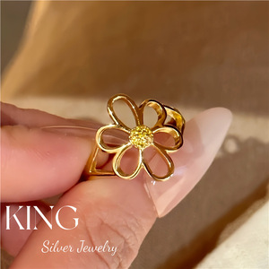 Anillo de Plata S925 con Flor Dorada Pequeña, Chapado en Oro, Joyería de Moda para Mujer, Regalo - Product Image 2