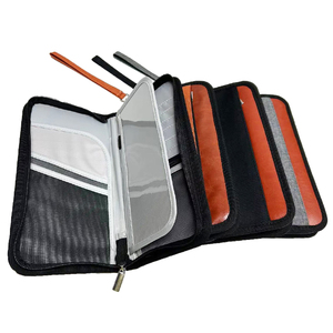 Cartera de Mano Larga Personalizada, Delgada, con Bloqueo RFID, para Tarjetas de Crédito, con Cierre de Cremallera, Forro de Poliéster, Unisex, con Letra - Product Image 5