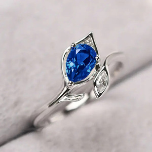 Anello Geometrico con Foglia e Zirconi per Donne, Anello da Dito Alla Moda e Leggero - Product Image 2