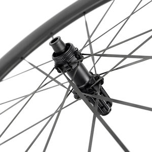 Nouvelle paire de roues en carbone 58mm 1230g poids léger 54T moyeu de <span class=keywords><strong>roue</strong></span> à cliquet Aero Tubeless frein à disque 700c roues de vélo de route pour la course - Product Image 6