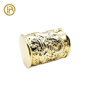 Quality Assurance Luxury Bottle Stopper with Pilfer-Proof Zamac Screw <strong>Caps</strong> Customized Size Logo for <strong>Vodka</strong> Whisky Wine &amp; Spirits - Product Image 5