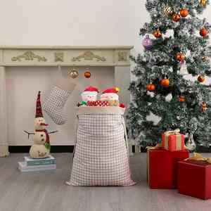 Bolsa de Regalo Gigante de Navidad de 90*70CM con Diseño de Papá Noel Sublimado, Bolsa de Regalo con Cordón y Estampado de Cuadros Buffalo Bordados para Decoración de Fiestas - Product Image 5