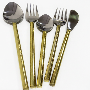 Ensemble de couverts en acier inoxydable, collection d'ustensiles de table modernes avec fourchette, cuillère et couteau, vaisselle de qualité supérieure - Product Image 1