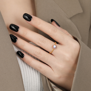 Anello di pietra di luna da donna placcato oro in acciaio inossidabile con personalità impermeabile di moda di lusso - Product Image 6