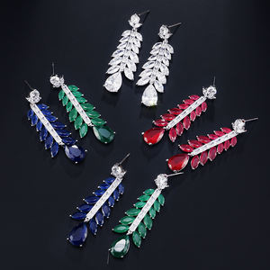 Pendientes de Plata de Ley RAKOL EP2070, Diseño de Moda 2025, Pendientes Largos con Circonita - Product Image 2