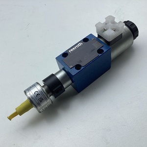 R901572047 4WREE10E1-75-3X/V/24A1 วาล์วควบคุมทิศทางแบบสัดส่วนสี่ทางสามตำแหน่ง - Product Image 2