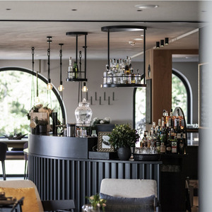 Banco de Comedor para Hotel Boutique de Alta Gama, Asiento Tapizado, Estructura Resistente, Diseño que Ahorra Espacio - Product Image 3