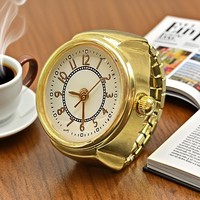Montre de mode transfrontalière en forme d'anneau pour hommes et femmes, design minimaliste, tendance, créative, modèle personnalisé JZ0002, directement de l'usine