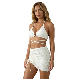 Conjunto de bikini de 3 piezas para mujer al por mayor: Top halter con tiras cruzadas, falda fruncida con cordón y pareo para playa de verano - Product Image 3