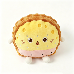 Peluche personnalisée en forme de biscuit rond à volants, avec garniture de jambon et fromage jaune texturé, et base en forme de pastèque rose. - Product Image 1