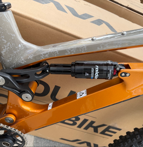 Vélo de montagne J Air Saltafossi 12 vitesses, suspension intégrale, freins à disque, cadre carbone - Product Image 1
