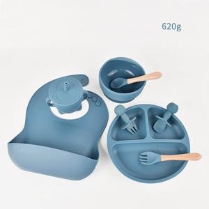 Set di <span class=keywords><strong>otto</strong></span> <span class=keywords><strong>pezzi</strong></span> di stoviglie in silicone per bambini con ventosa e coperchio, stoviglie in silicone per bambini - Product Image 1