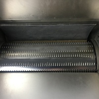Machine de traitement de la farine et de l'amidon de manioc, râpeuse et broyeur de manioc