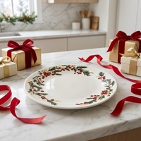 Assiette plate en céramique de style américain vintage avec motif de plantes de houx, idéale pour les fêtes de Noël, compatible lave-vaisselle et micro-ondes, pour la présentation de desserts