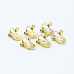 Pendientes de clip de aleación de cobre con forma de triángulo, accesorio de joyería de moda unisex - Product Image 1