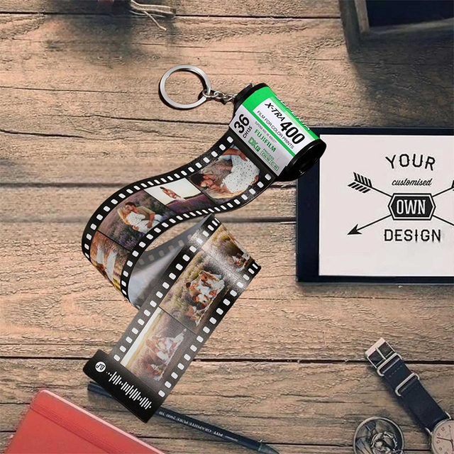 Vigreat Film Clapper Keychain Personalized Movie Clapboard Keychains for Filmmakers