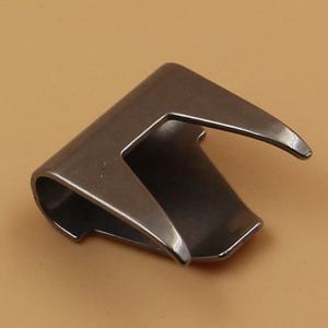 Envoyez-nous des dessins pour des clips métalliques personnalisés en acier au carbone/acier inoxydable/alliage d'aluminium - Product Image 6