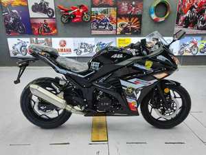 Motocicleta Deportiva <span class=keywords><strong>Kawasaki</strong></span> <span class=keywords><strong>Ninja</strong></span> <span class=keywords><strong>250</strong></span> 400, Bicilíndrica, Refrigeración Líquida, Inyección Electrónica de Combustible, Diseño Aerodinámico, Motos a Gasolina - Product Image 6