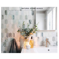 Mosaïque en marbre noir Nero avec incrustation métallique dorée, carreaux de parquet, crédence, douche, cuisine, chevron, chevrons, intérieur, hôtel, centre commercial, mur
