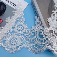 Bordure de dentelle de broderie ivoire de mariée de mariage avec des paillettes LT2458B