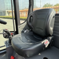 Minipala caricatrice elettrica compatta da 1000 kg con ruota anteriore, a bassa rumorosità, alimentata a batteria, per agricoltura, fattorie e costruzioni