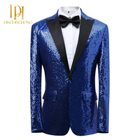 La veste à paillettes dorées pour hommes est un costume de témoin de mariage pour le studio de l'hôte