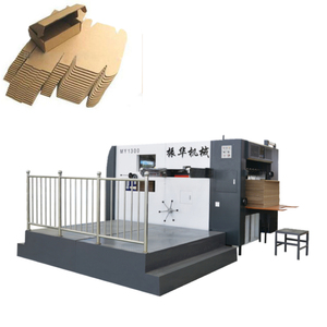 Fustellatrice semiautomatica standard europea BMY con controllo PLC Omron e PLC a catena Iwis - Product Image 1
