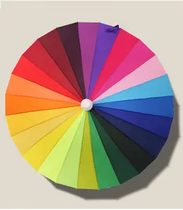 Bellissimo ombrello da donna dritto 24 colori arcobaleno con copertura antipioggia