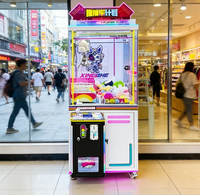Machine à griffes d'arcade au design élégant, distributeur de cadeaux moderne pour décoration haut de gamme