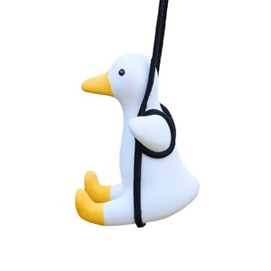 Kits d'intérieur de modèle personnalisé de pendentif de voiture de canard de balançoire rouge d'<span class=keywords><strong>Internet</strong></span> pour l'intérieur de voiture des femmes à l'intérieur du rétroviseur - Product Image 1