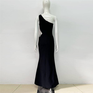 25 diseño personalizado romántico encantador vestido de fiesta de noche satén plisado Natural vestido de baile alto Halter Color sólido manga larga - Product Image 1