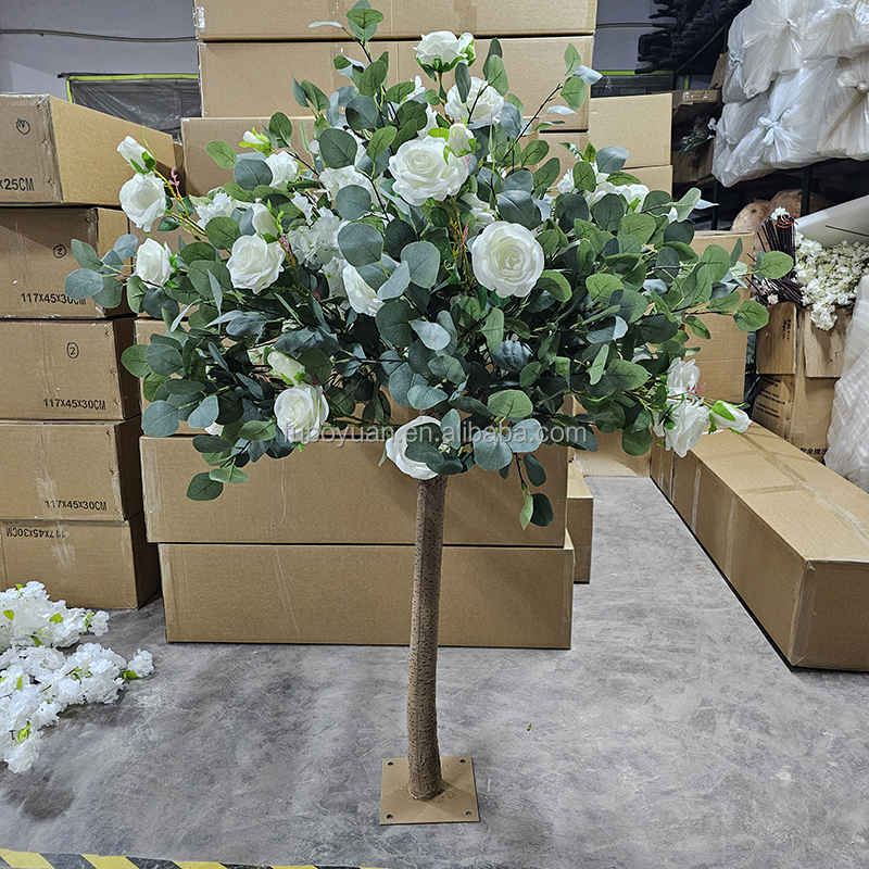 Arbre à feuilles vertes de 1,5 m