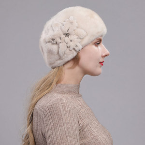Chapeau d'hiver en <span class=keywords><strong>fourrure</strong></span> de vison rond personnalisé pour femmes, chapeau tricoté mignon pour un usage quotidien en extérieur avec des motifs imprimés et brodés - Product Image 2