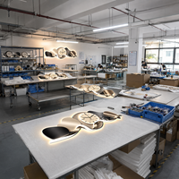 Pabrik Jam Dinding Kristal Porselen LED Kustom Grosir Panel Dekoratif Pesanan Massal Produsen OEM ODM