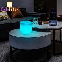 Lampe de table LED moderne au design rose pour la maison, l'hôtel, le restaurant, le bar et l'éclairage de la chambre à coucher.