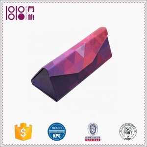 Bestpackaging Nouveau <span class=keywords><strong>Design</strong></span> Étui à Lunettes Pliant en Cuir Pu Lunettes de Soleil Étui Pliant Logo Personnalisé Étui à Lunettes Triangle - Product Image 4