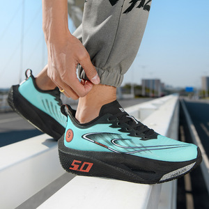 Zapatillas deportivas de malla transpirable para hombre, zapatos deportivos con amortiguación que absorbe los golpes, antideslizantes para correr, caminar, actividades de entrenamiento - Product Image 3