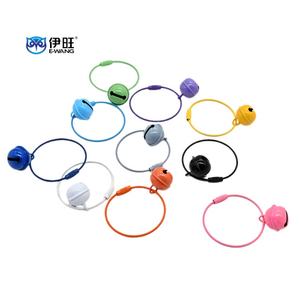 Llavero de cable de acero inoxidable con recubrimiento de color y cascabel - Product Image 5