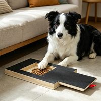 Griffoir et poteau à griffer en bois massif pour chiens et chats, avec lime à griffes, protection anti-griffures pour canapé, coupe-griffes et distributeur de friandises pour animaux