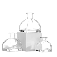 Diffuseur de roseau de parfum naturel de 50ml Ensembles de diffuseur de roseau de 50ml Couvercle de diffuseur de roseau de fleur pour la décoration de la maison